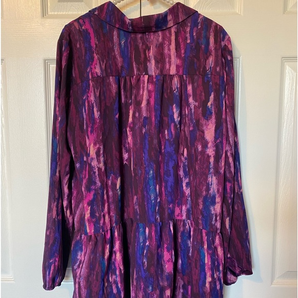 LOGO by Lori Goldstein Collared Button Front Watercolor Vibrant Peplum Blouse - Picture 10 of 11